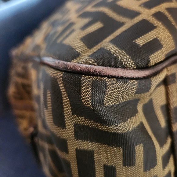 Sold-Fendi Travel Bag w/lock and key! - Picture 10 of 16